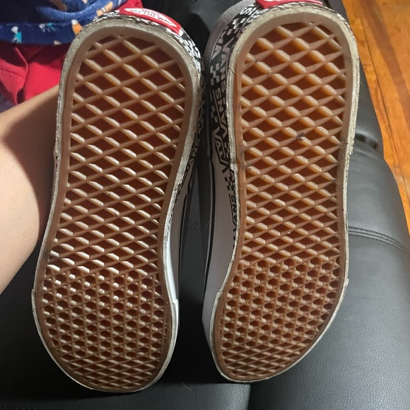 Vans - Picture 5 of 5